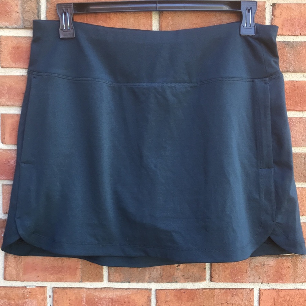 Athleta Knit Skort With Pockets size Large